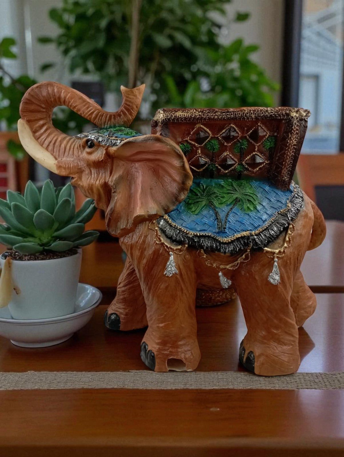 Maceta Decorativa con Forma de Elefante – Atrae Energía Positiva a tu Espacio