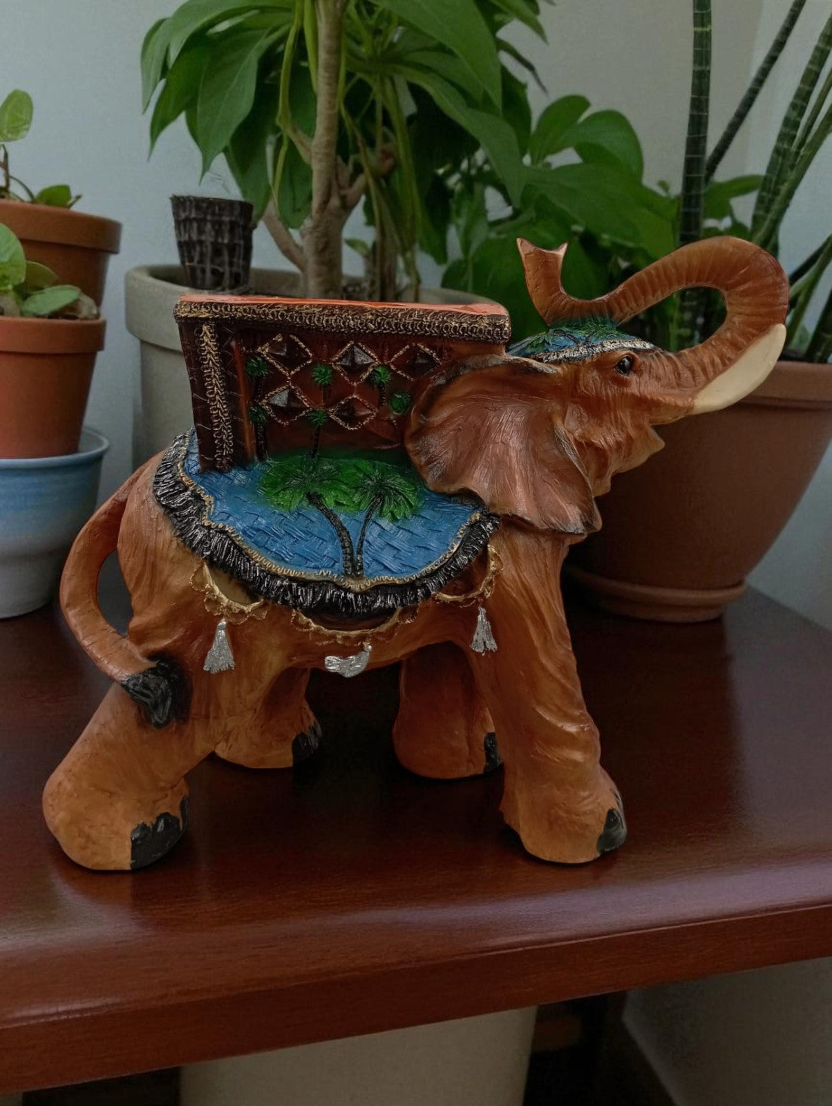 Maceta Decorativa con Forma de Elefante – Atrae Energía Positiva a tu Espacio