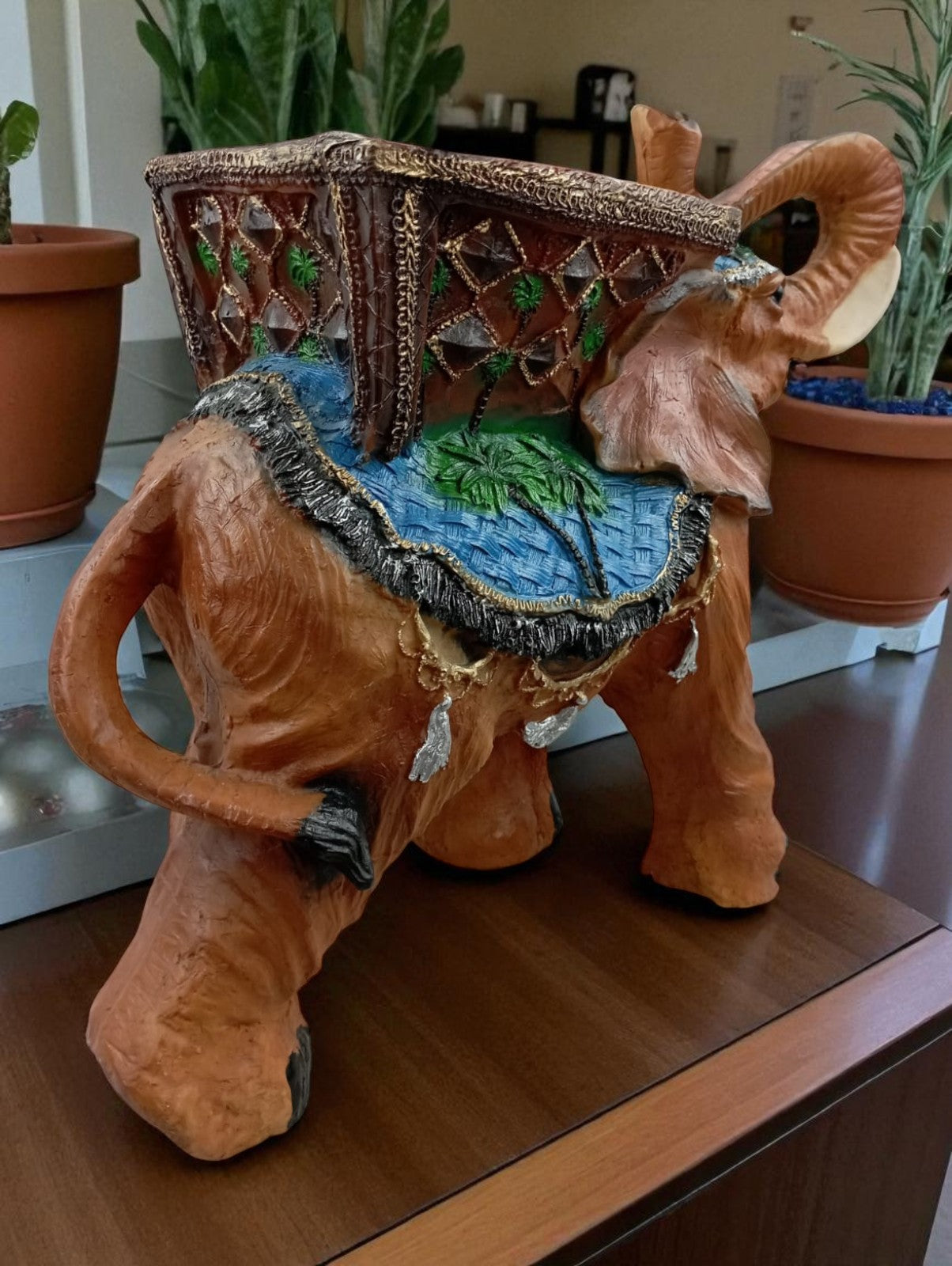Maceta Decorativa con Forma de Elefante – Atrae Energía Positiva a tu Espacio
