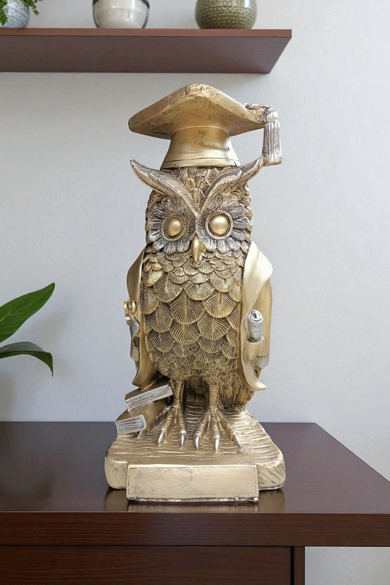 Búho de Graduación con Toga y Birrete – Figura Decorativa en Resina