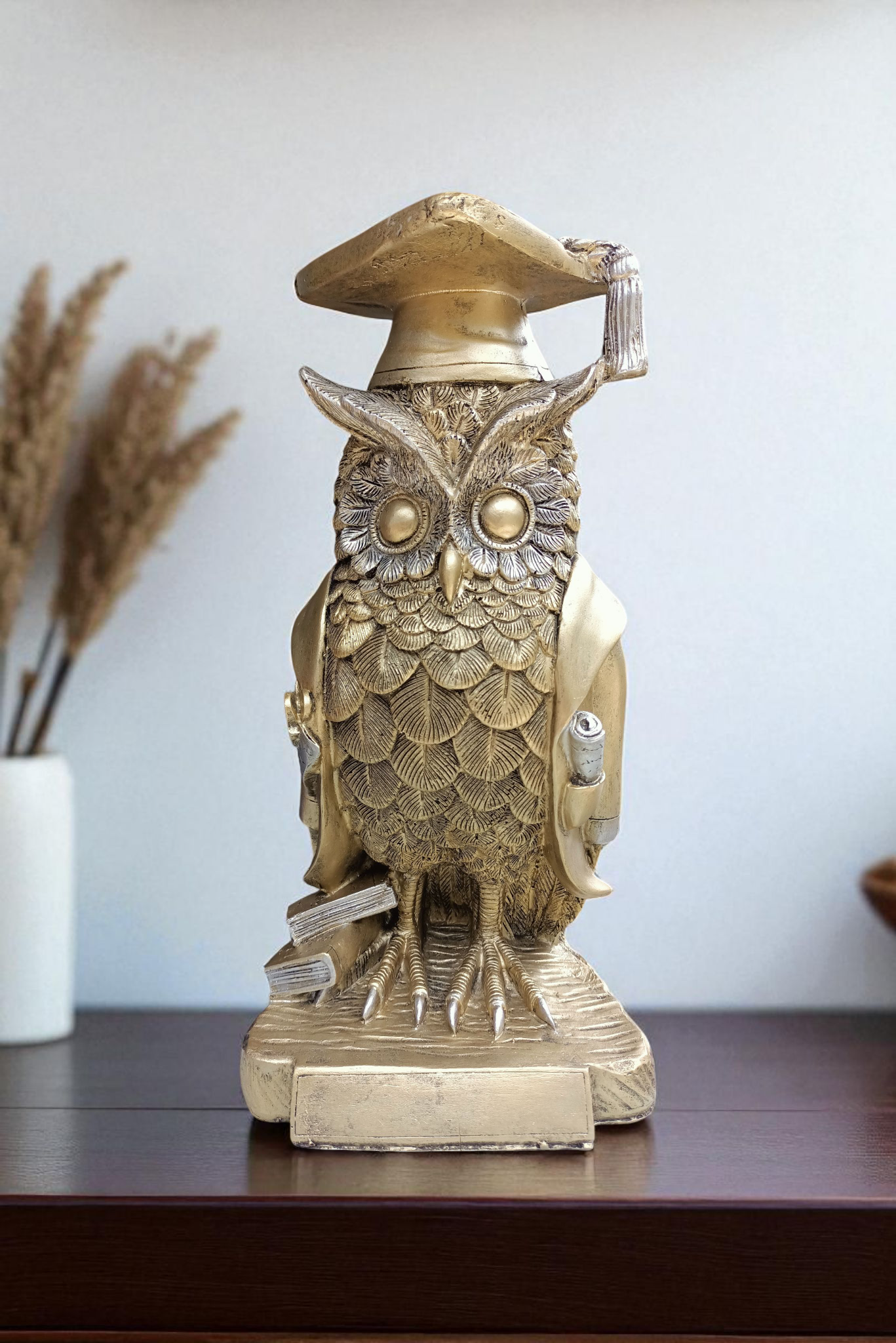 Búho de Graduación con Toga y Birrete – Figura Decorativa en Resina