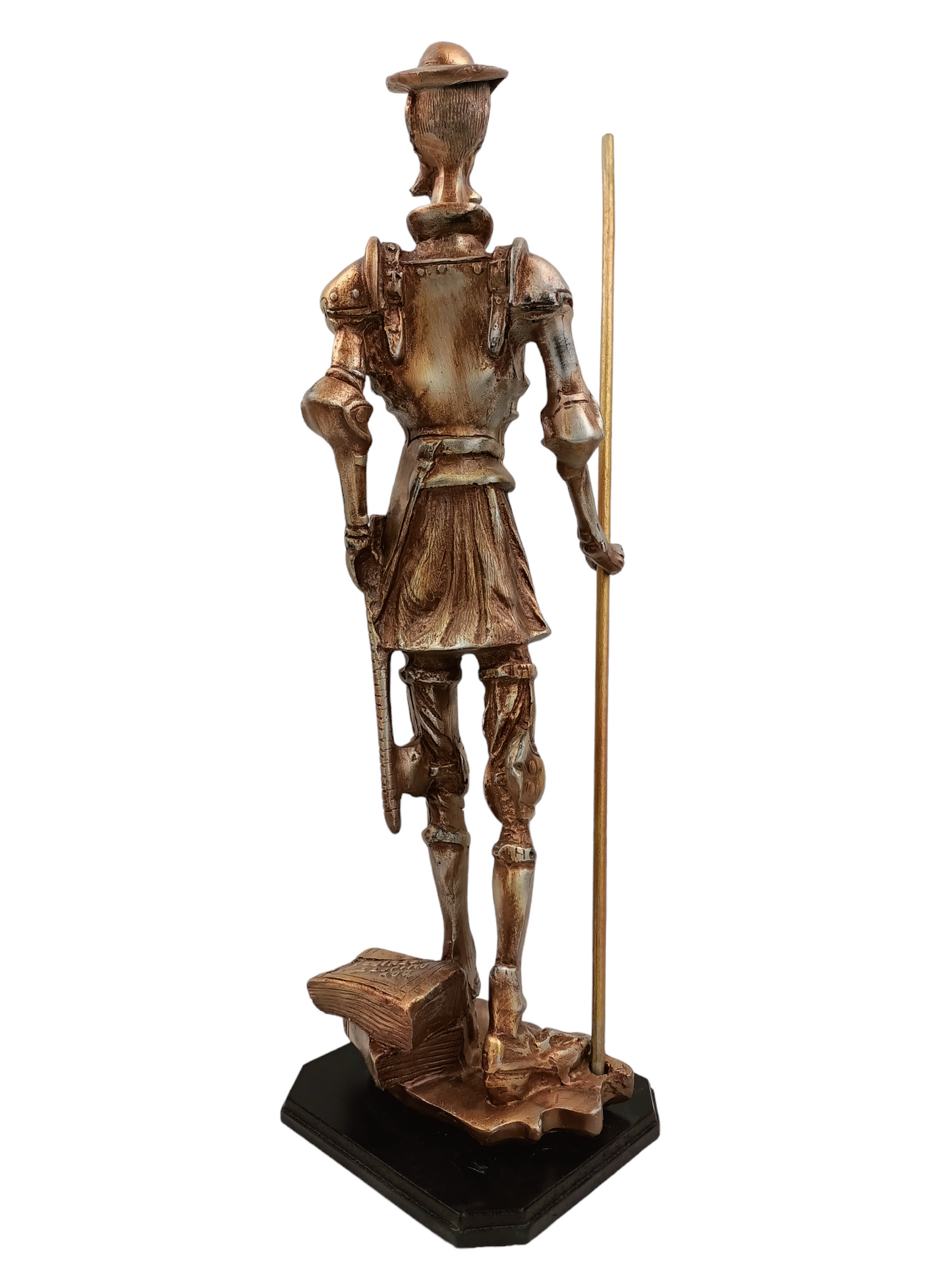 Figura Don Quijote de la Mancha – Estatua en Resina con Base de Madera Natural