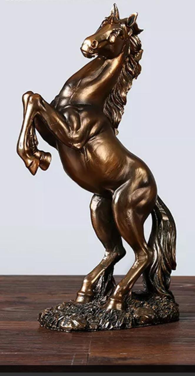 Caballo relinchando figuras decorativas para escritorio interior resina.