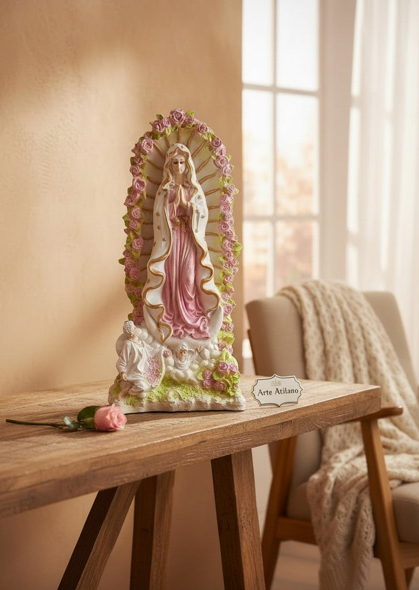 Virgen de Guadalupe en Tonos Claros – Dulzura, Protección y Fe que Ilumina tu Hogar (70 cm)
