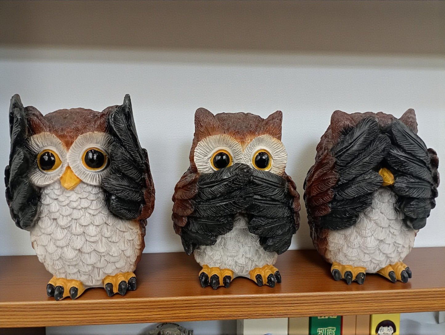 Set de Búhos Sabios Decorativos de Resina – Figuras “No veo, No oigo, No hablo”