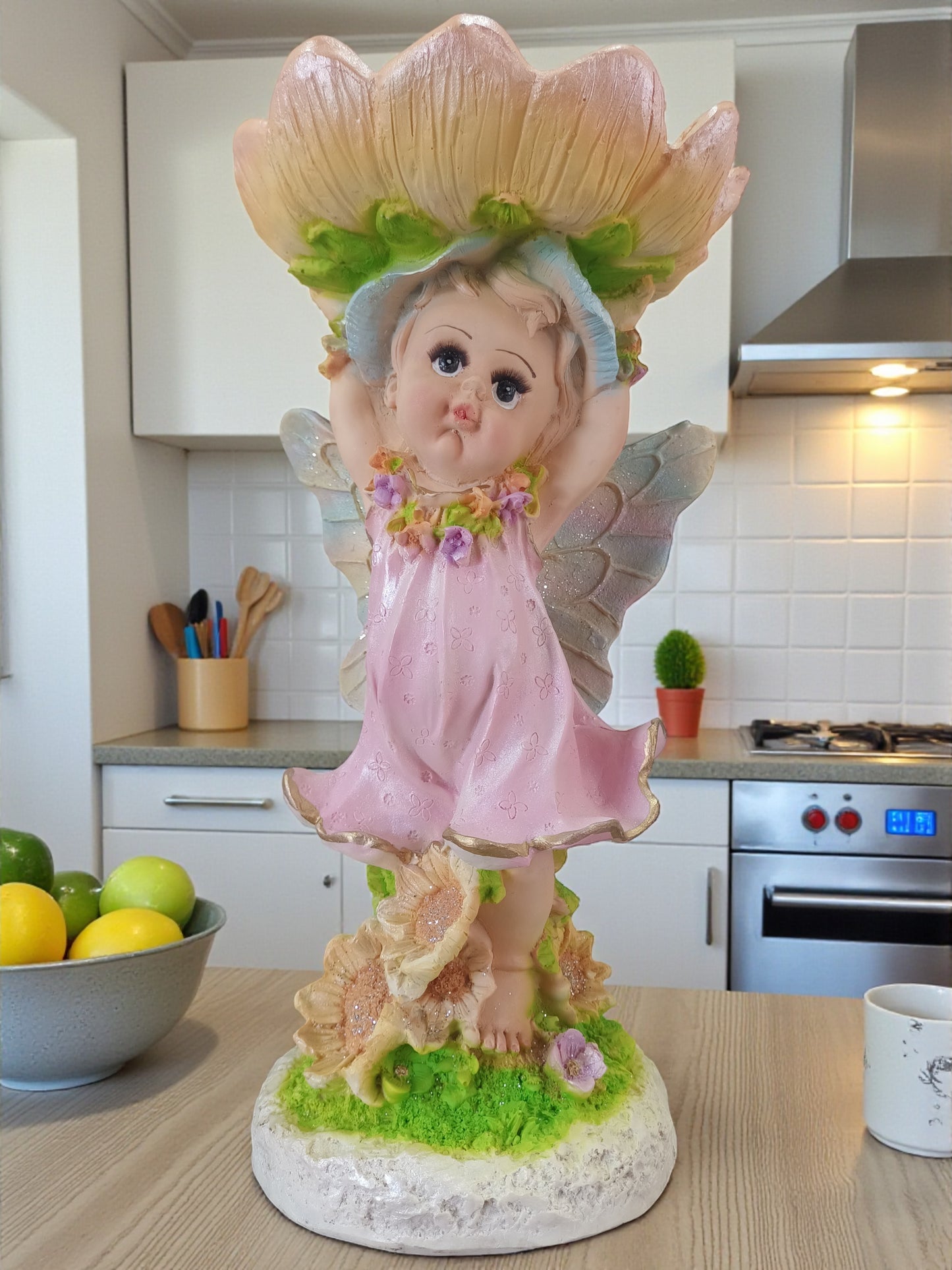 Hada Frutero Florero Decorativa de Resina – Figura Fantasía Floral para Hogar y Jardín 35 cm