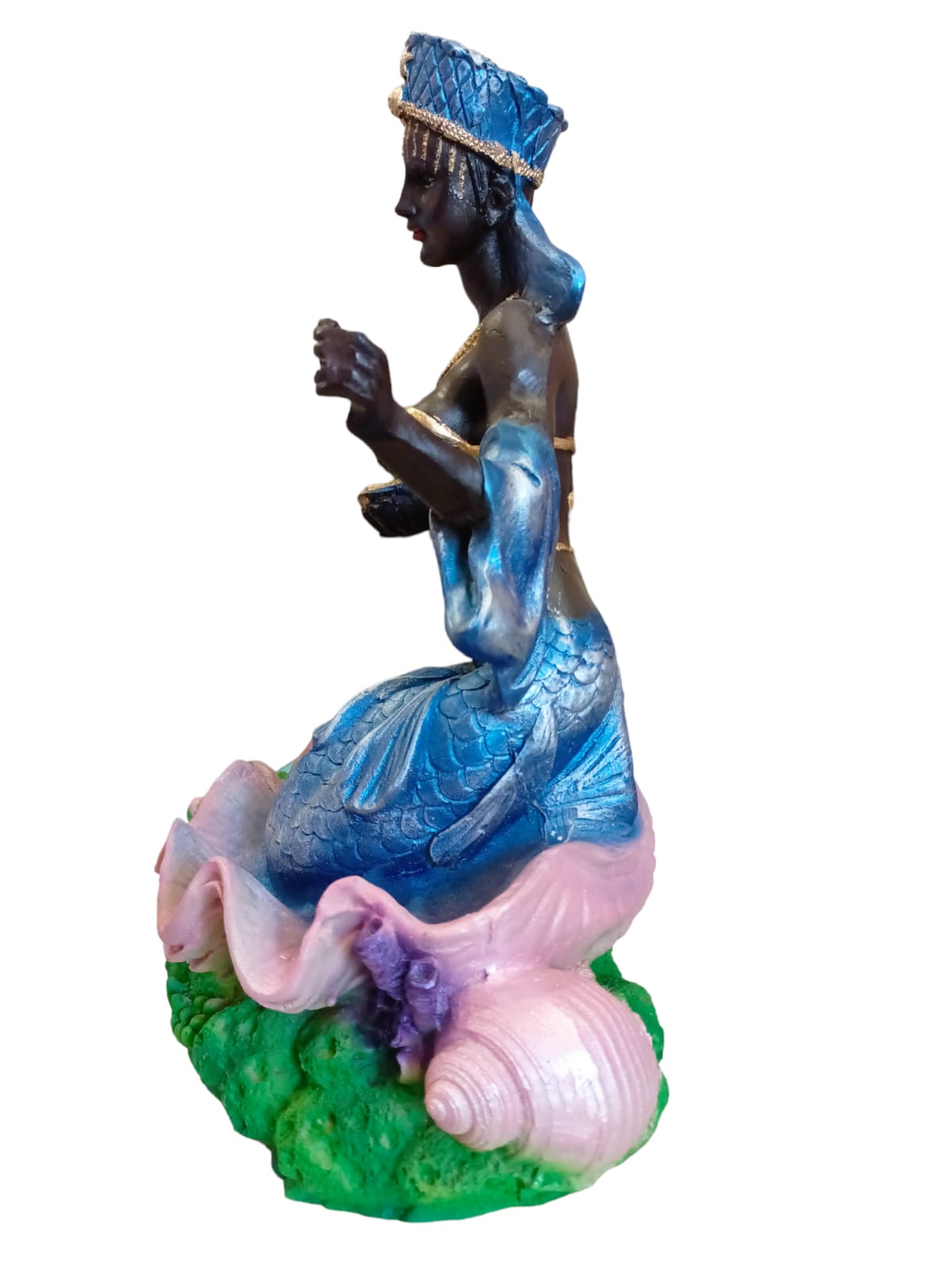 Orisha Yemayá – Madre del Mar, Protección y Abundancia en una Escultura Majestuosa