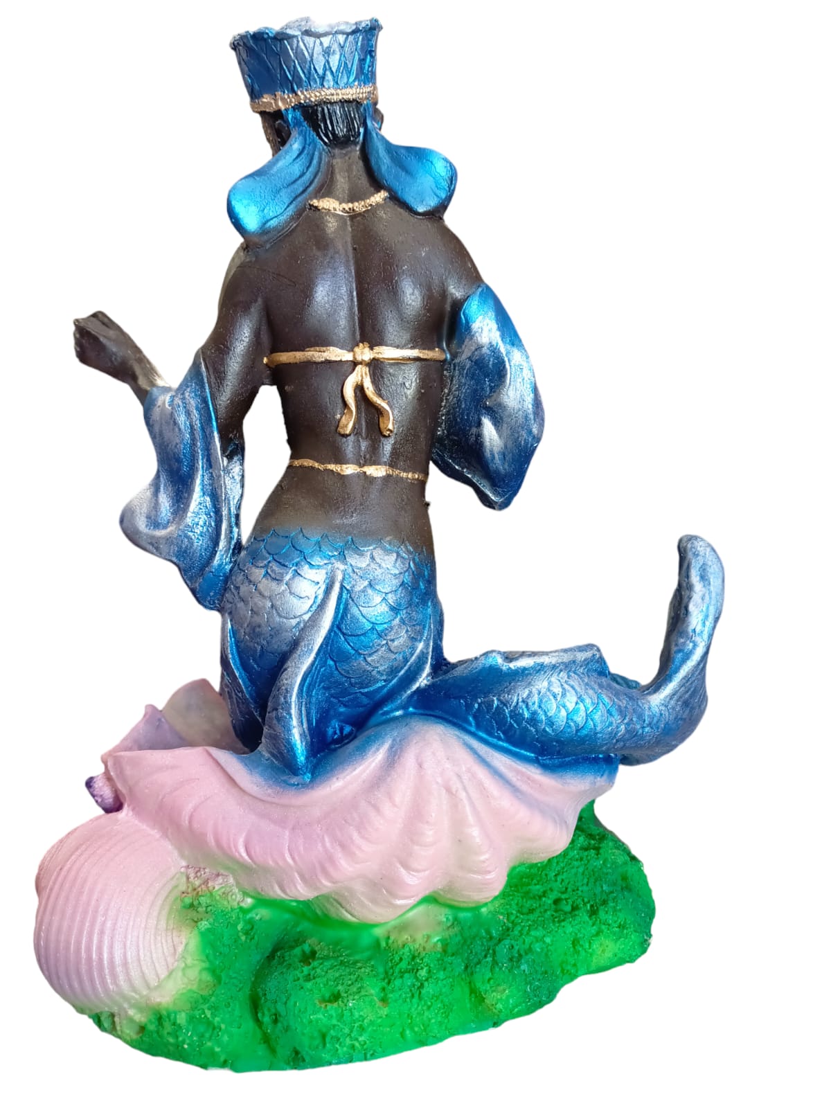 Orisha Yemayá – Madre del Mar, Protección y Abundancia en una Escultura Majestuosa