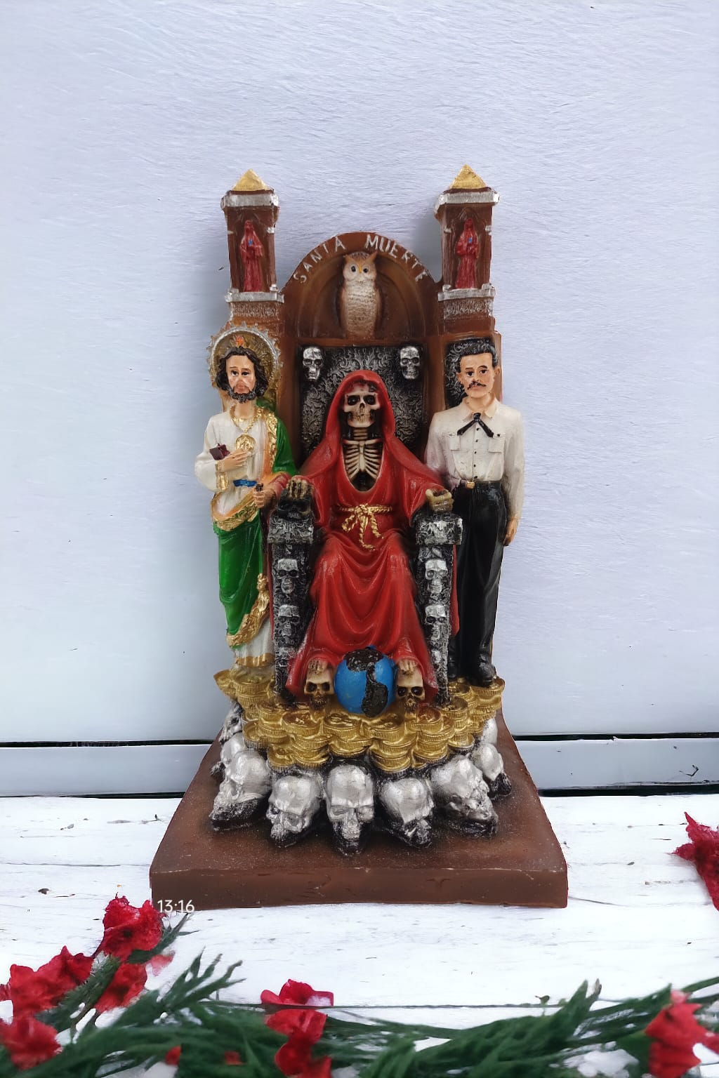 Santa Muerte Triada con San Judas Tadeo y Jesús Malverde – Fuerza, Fe y Protección Total