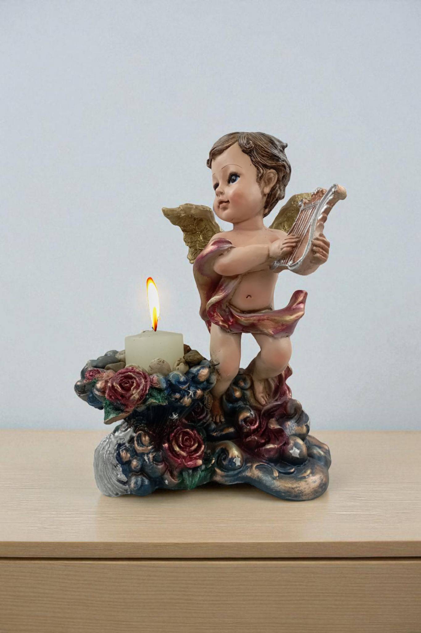 Ángel Portavelas de Resina Decorativo | Figura Angelito con Lira y Base Floral | Adorno Espiritual para Hogar, Altares y Regalo Religioso
