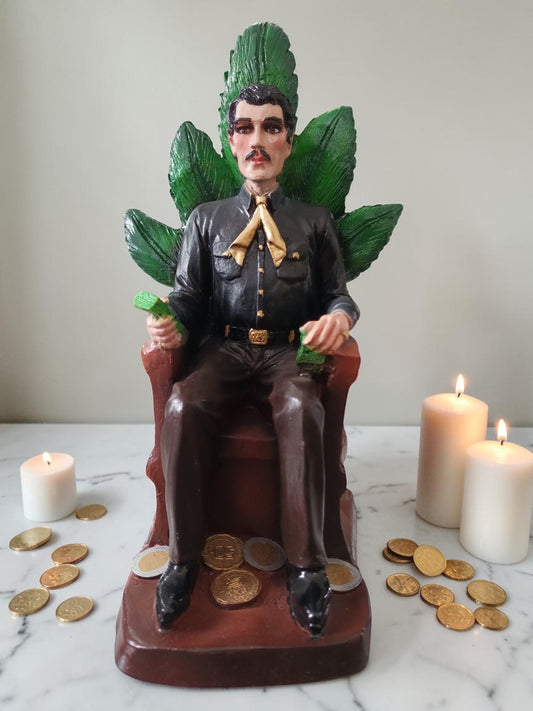 Jesús Malverde en reposo – Protección, Abundancia y Respaldo Firme