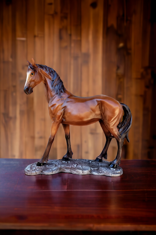 Escultura De Caballo De Pie Figura De Resina De 48cm yegua