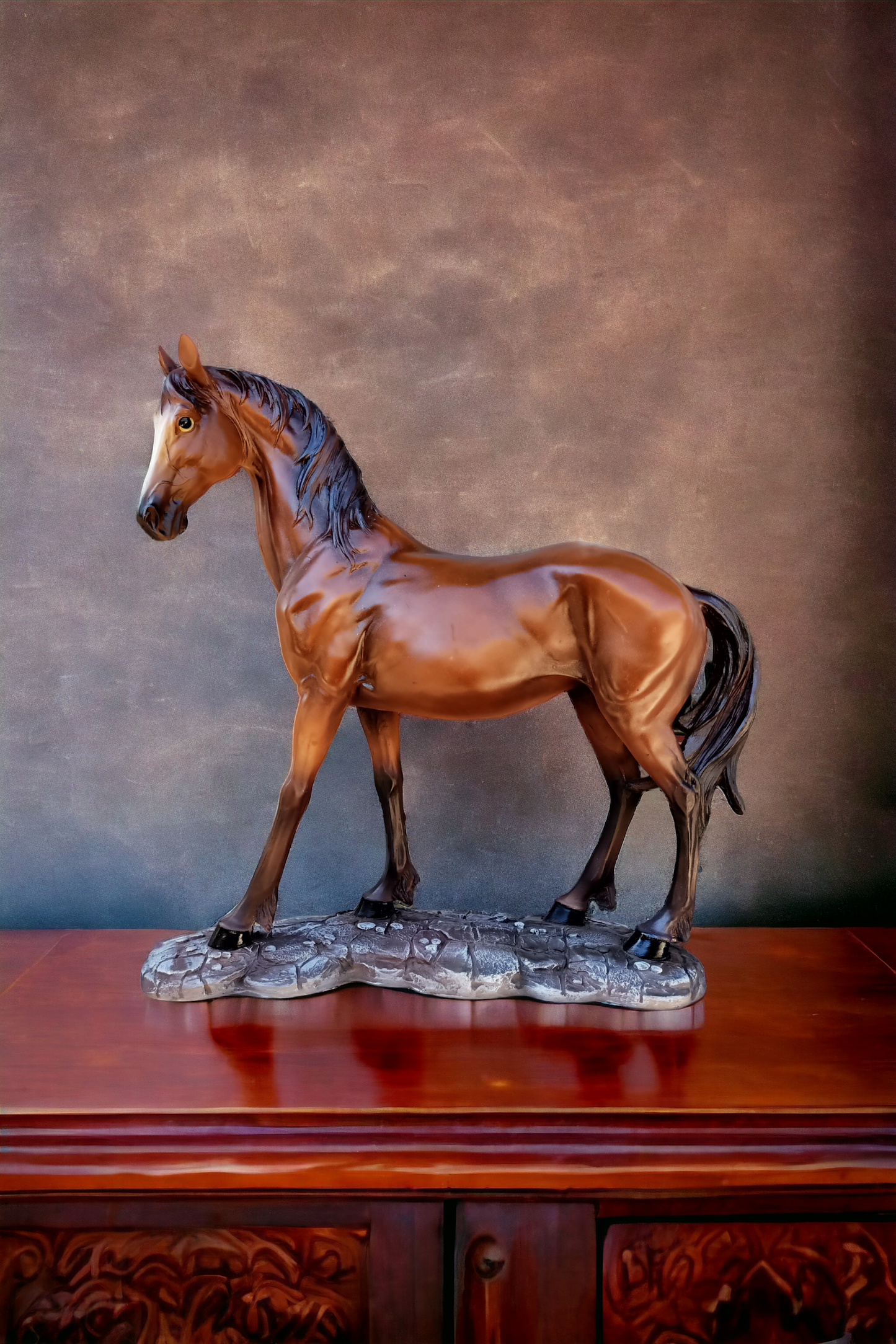 Escultura De Caballo De Pie Figura De Resina De 48cm yegua