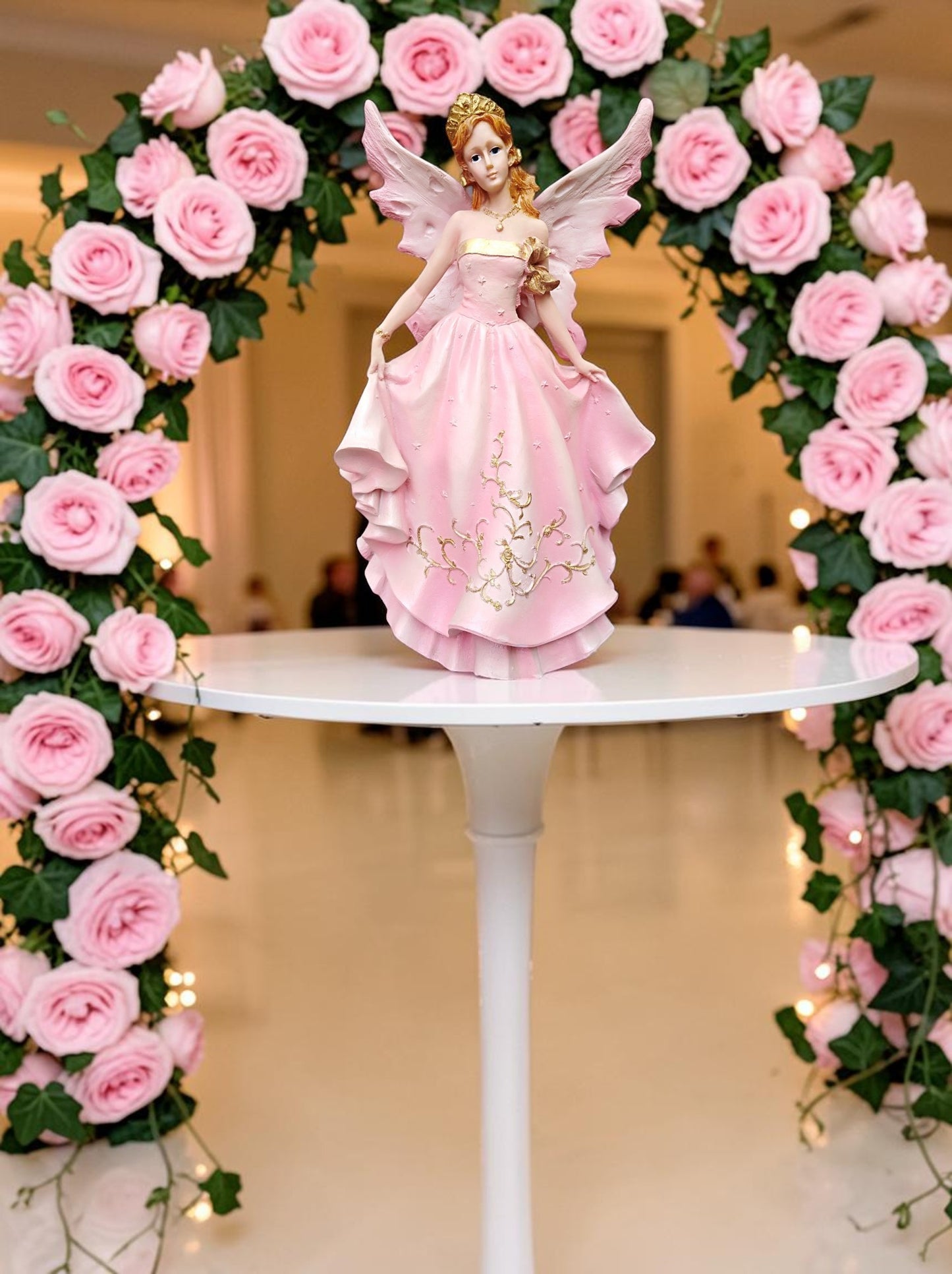 Escultura Decorativa de Quinceañera en Resina Fina