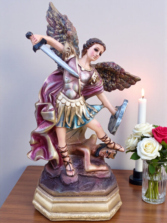 San miguel arcángel  cm con escudo acabado metálico brillante