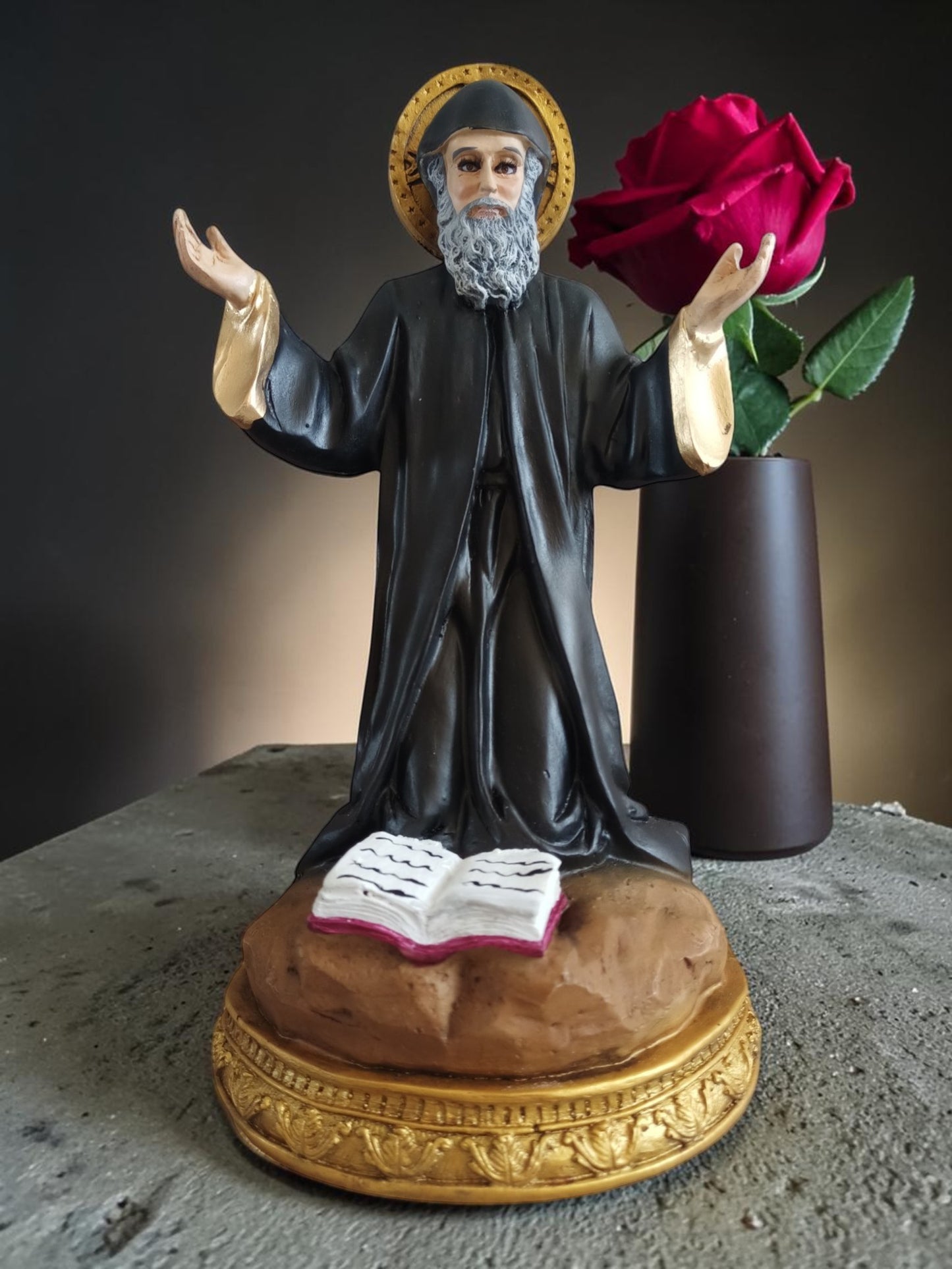 San Charbel – Escultura de Fe, Milagros y Sanación