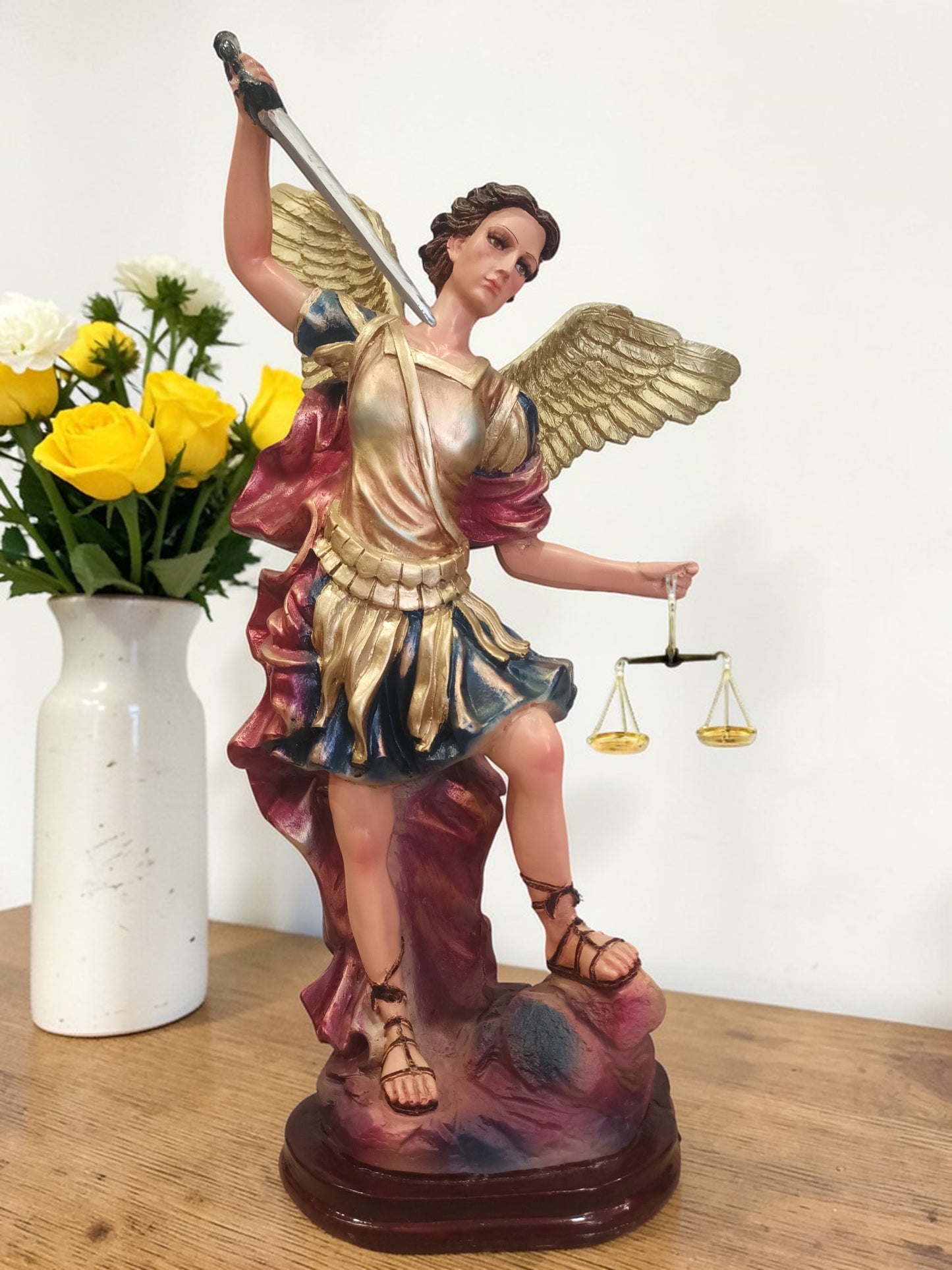 San Miguel Arcángel Triunfador 50 cm con espada y balanza sin diablo sin maligno