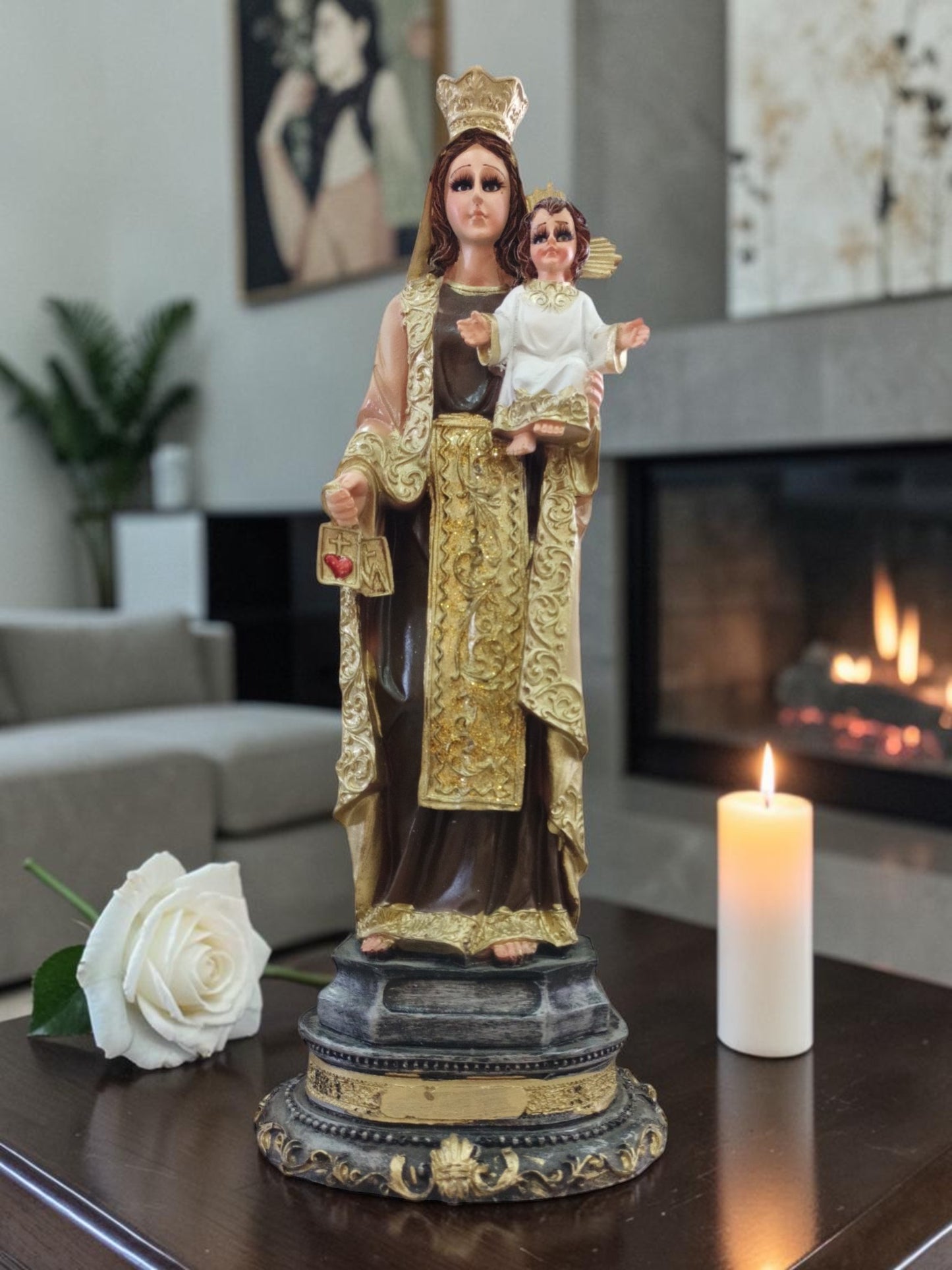 Virgen del Carmen “Protección y Guía Divina” – Elegancia y Fe en Cada Detalle
