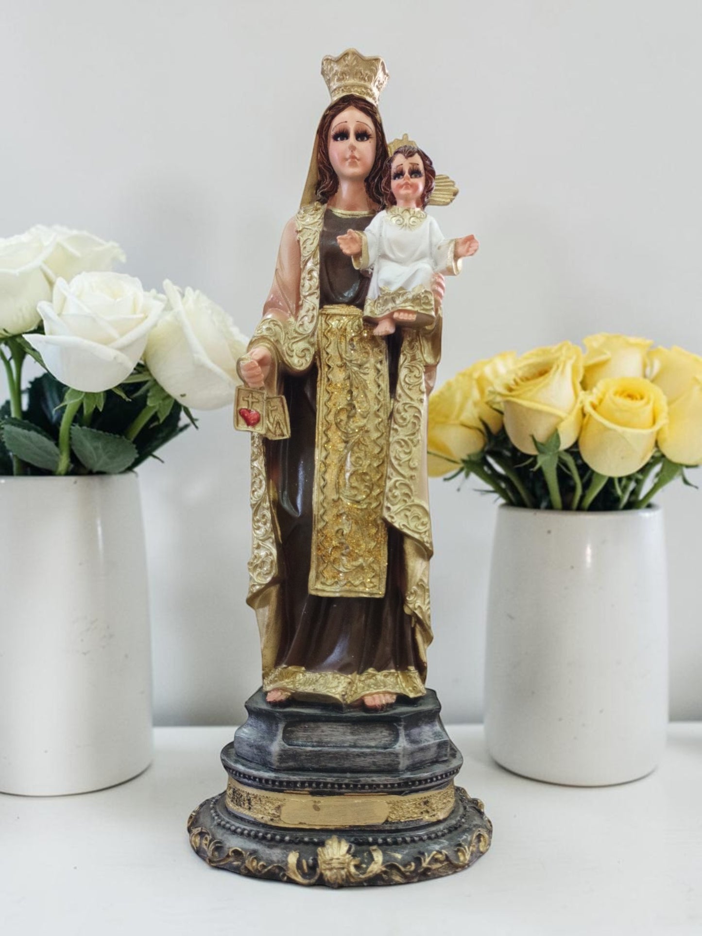 Virgen del Carmen “Protección y Guía Divina” – Elegancia y Fe en Cada Detalle