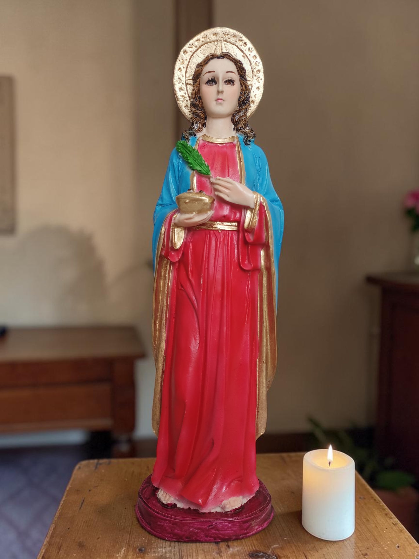 Virgen de Santa Lucía – Luz Divina y Protección para tu Hogar (32 cm)