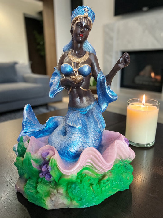 Orisha Yemayá – Madre del Mar, Protección y Abundancia en una Escultura Majestuosa