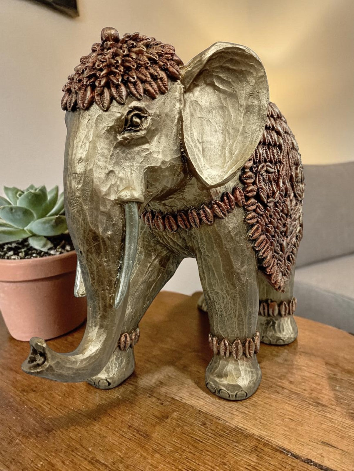 Elefante Artesanal de la Abundancia con Detalles Étnicos – Prosperidad, Protección y Elegancia
