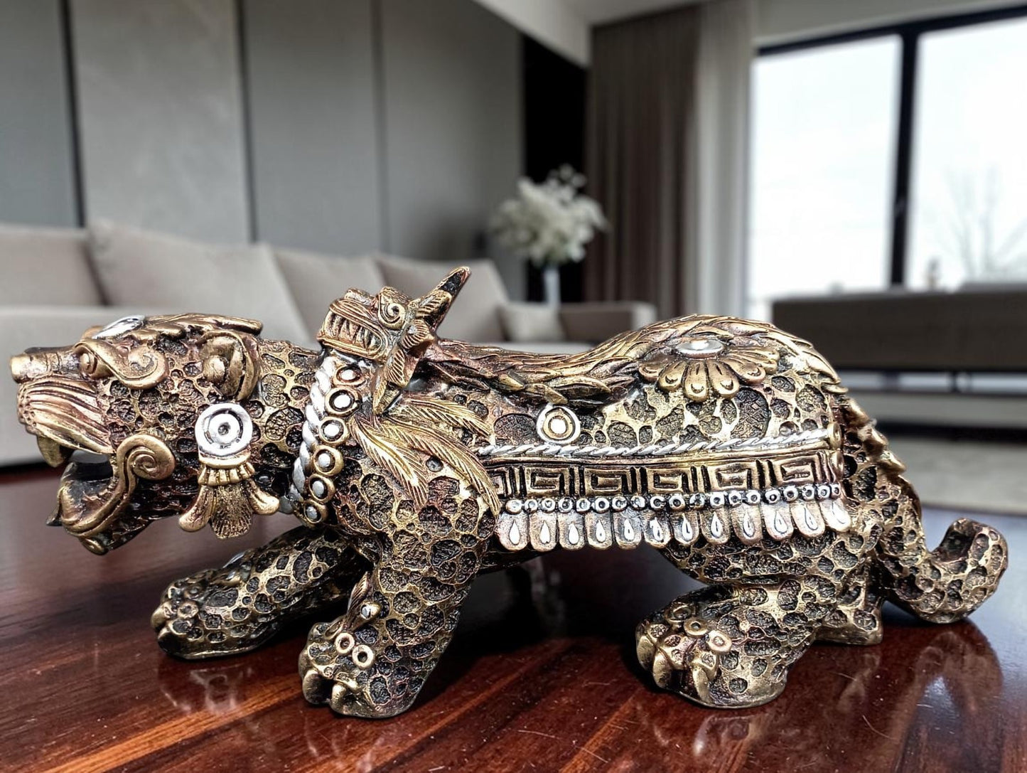 Jaguar Azteca Decorativo en Resina – Figura Ancestral de Poder y Elegancia | 36 cm
