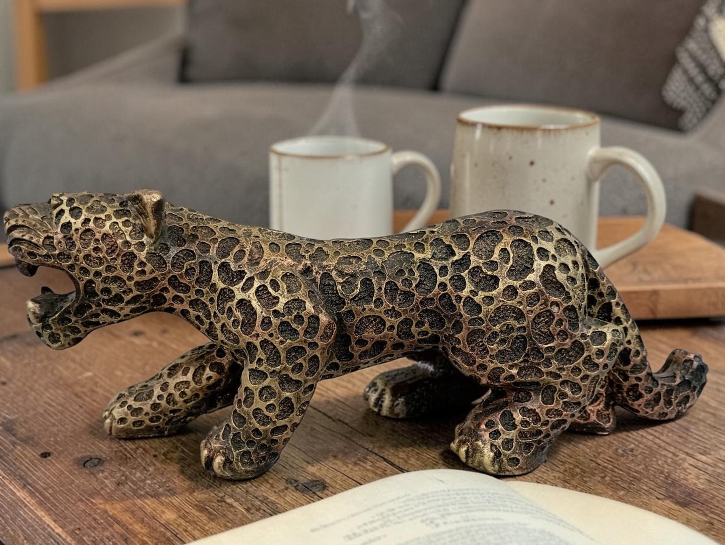 Jaguar Decorativo Artesanal en Resina – Elegancia Salvaje para tu Espacio | 16 cm