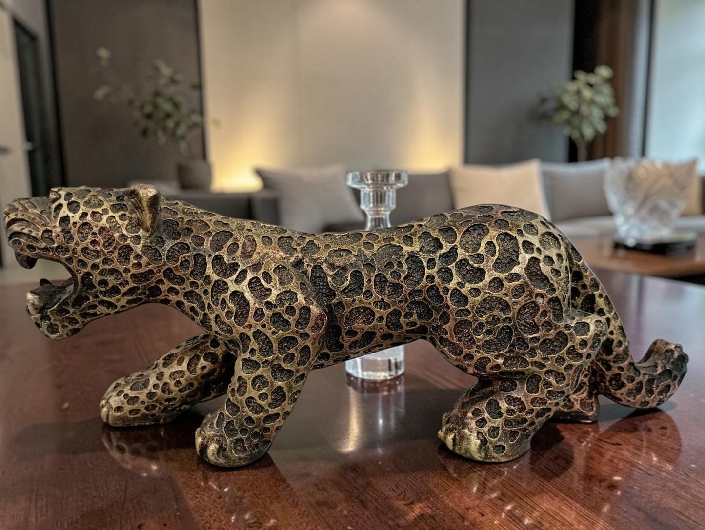Jaguar Decorativo Artesanal en Resina – Elegancia Salvaje para tu Espacio | 16 cm