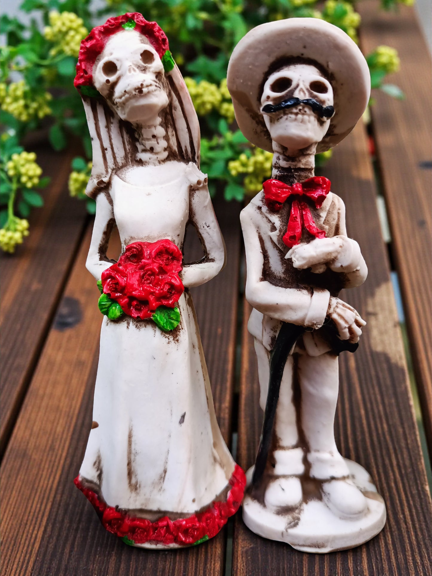 Pareja Mini Catrina y Catrín Decorativos | Figuras Día de Muertos en Resina 11 cm