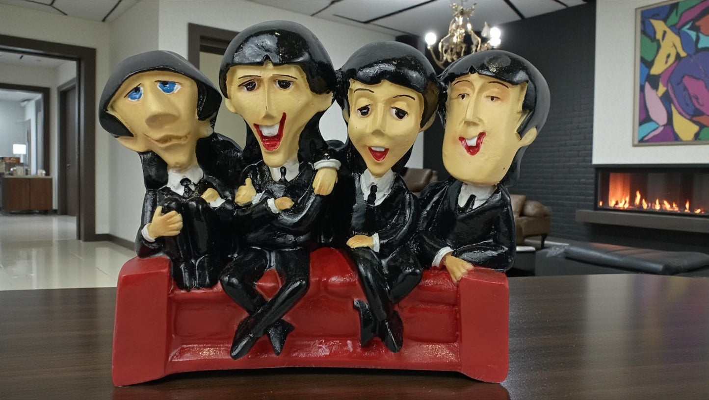 Figura decorativa The Beatles en sillón – Coleccionable icónico