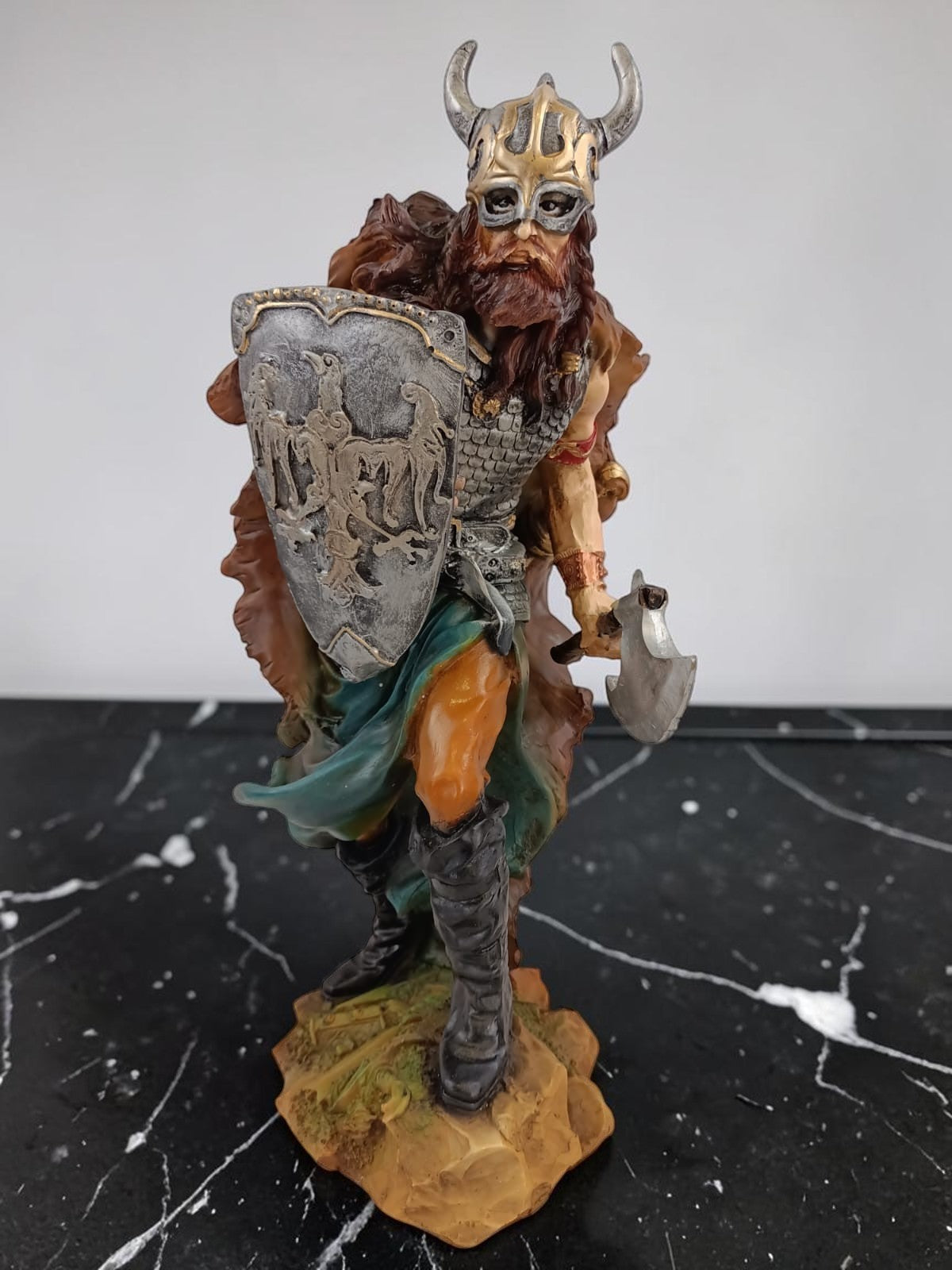Guerrero Vikingo – Figura Premium 40 cm