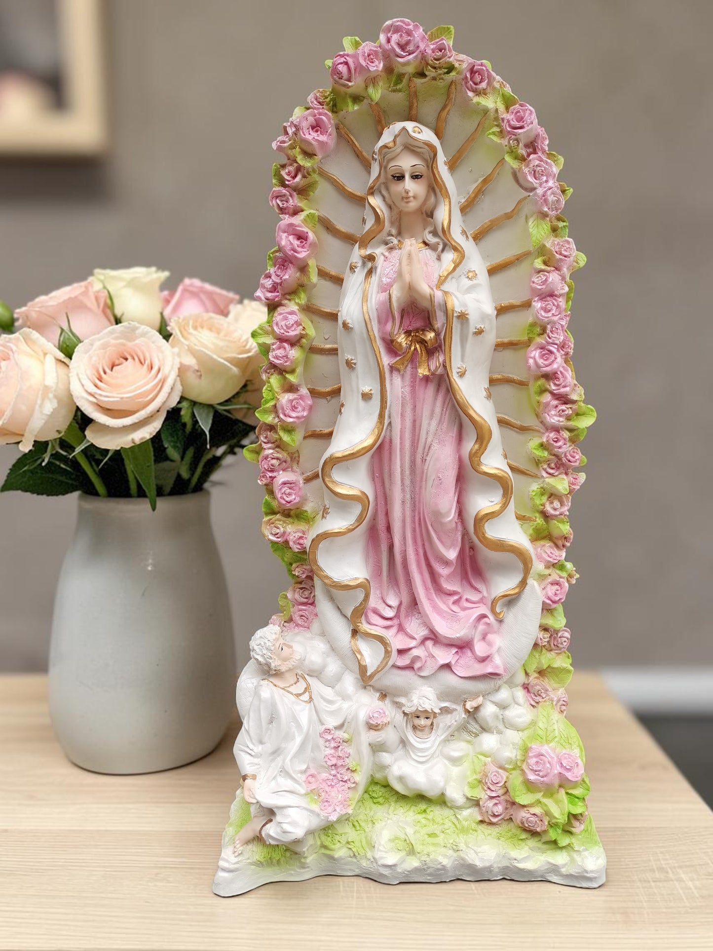 Virgen de Guadalupe en Tonos Claros – Dulzura, Protección y Fe que Ilumina tu Hogar (70 cm)